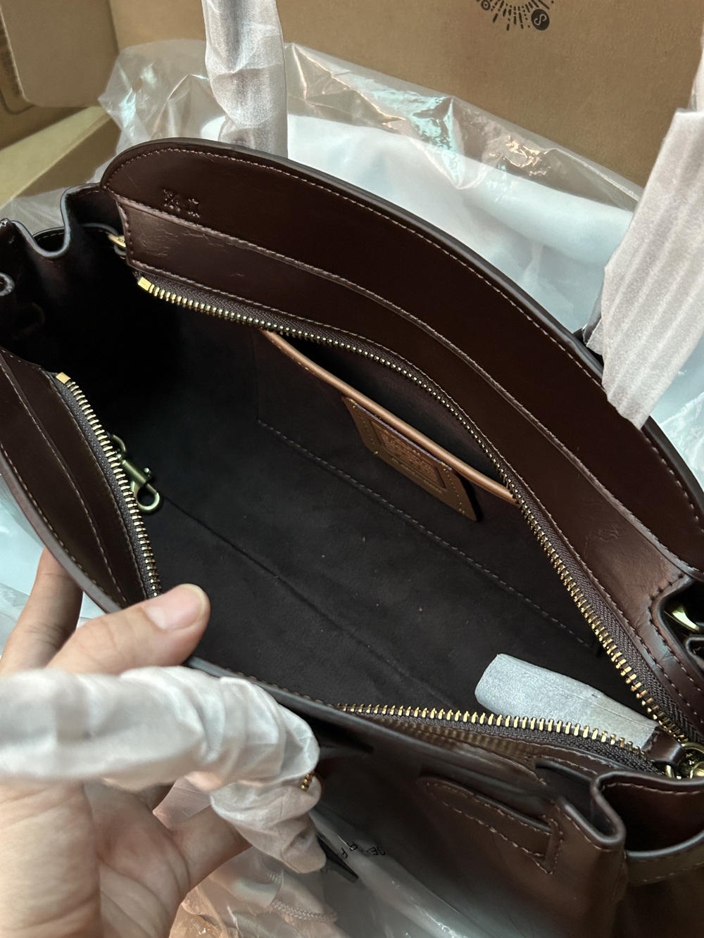 Coach brown long-handled 34-inch tote bag - Picture 9 of 10